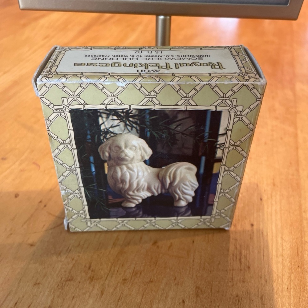 Vintage Avon Royal Pekingese “somewhere cologne” with box has been opened - Picture 9 of 9